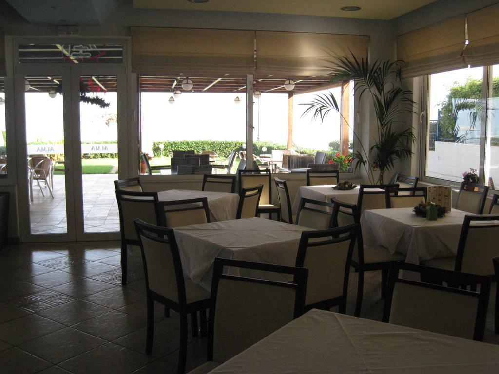 Alma Hotel Kamena Vourla Exterior photo
